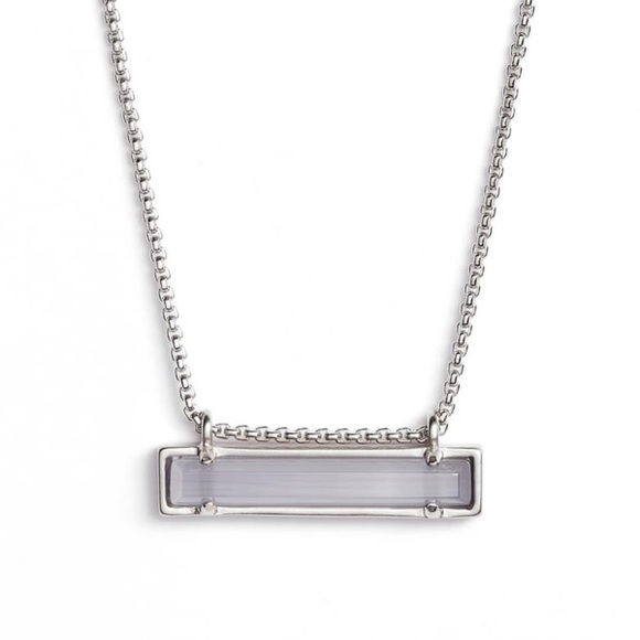 Kendra Scott Leanor Pendant Necklace in Silver - Picture 6 of 9